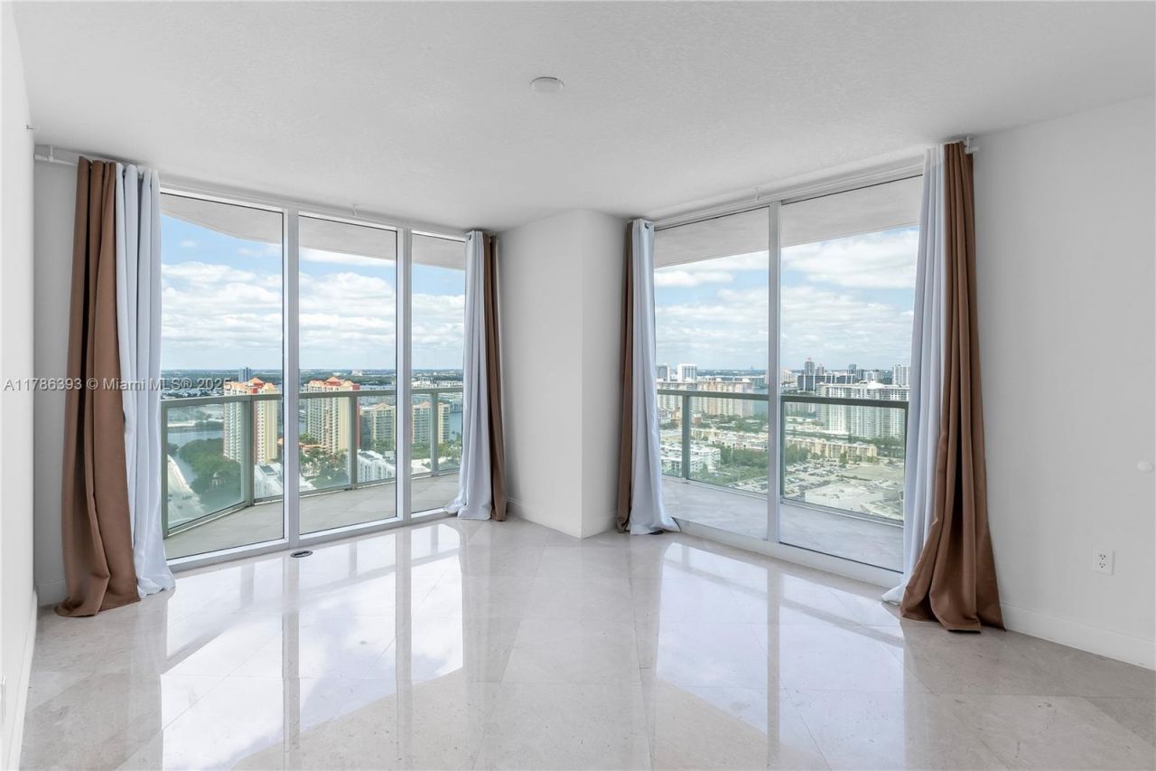 16699 Collins Ave, Unit 3107, Sunny Isles Beach, FL 33160 Photo