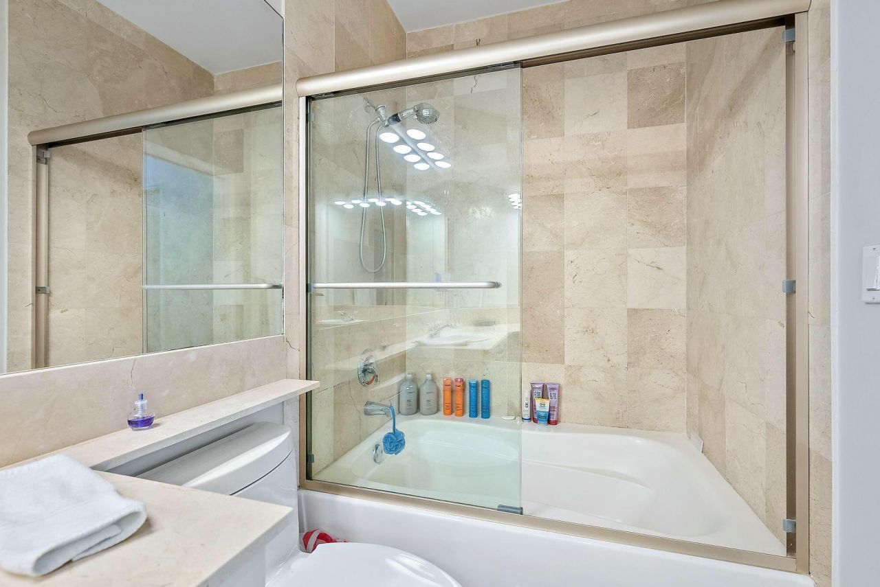 696 Fern Street, West Palm Beach, FL 33401 Photo