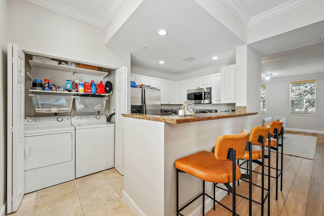 696 Fern Street, West Palm Beach, FL 33401 Photo