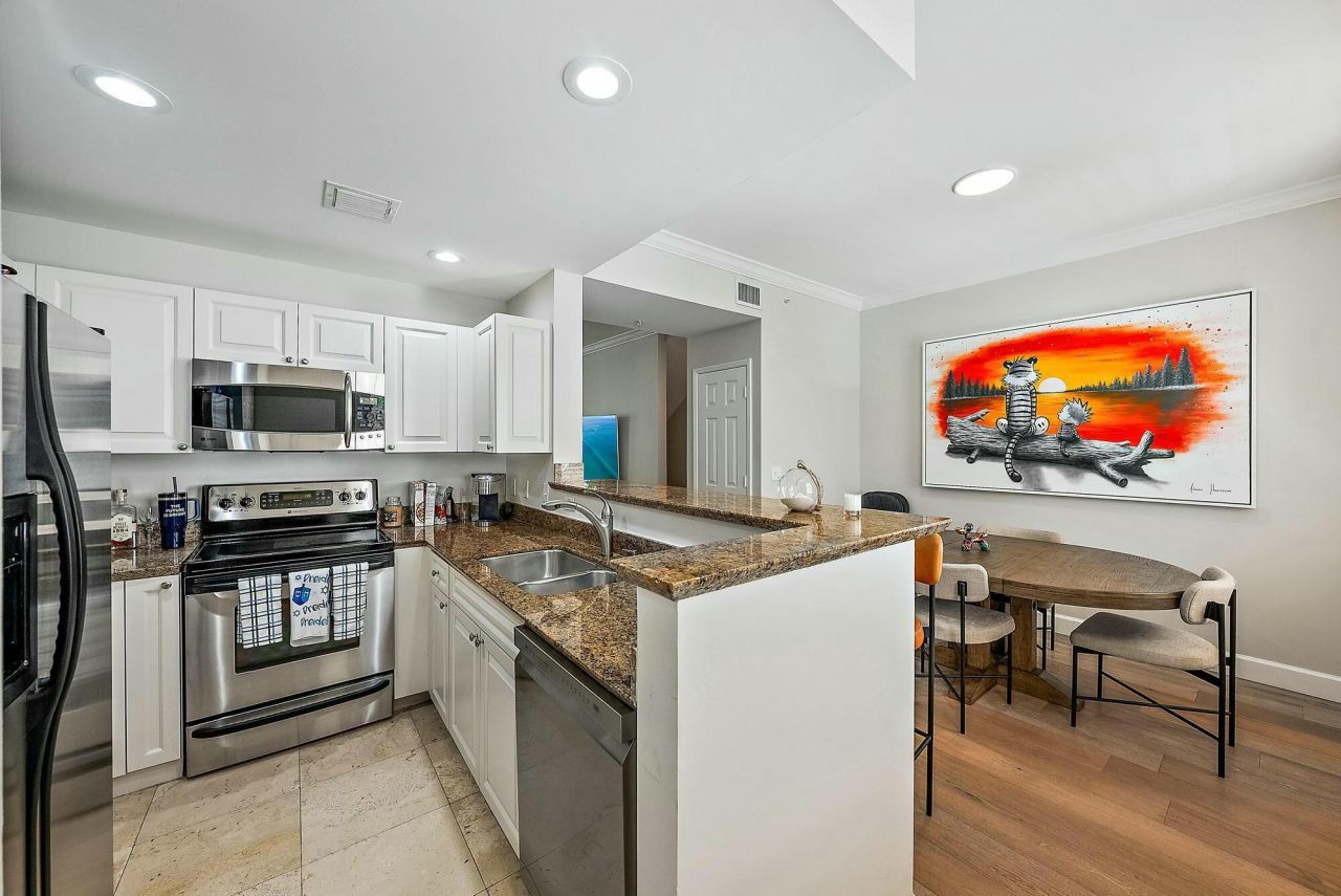 696 Fern Street, West Palm Beach, FL 33401 Photo