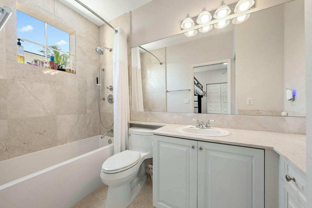 696 Fern Street, West Palm Beach, FL 33401 Photo