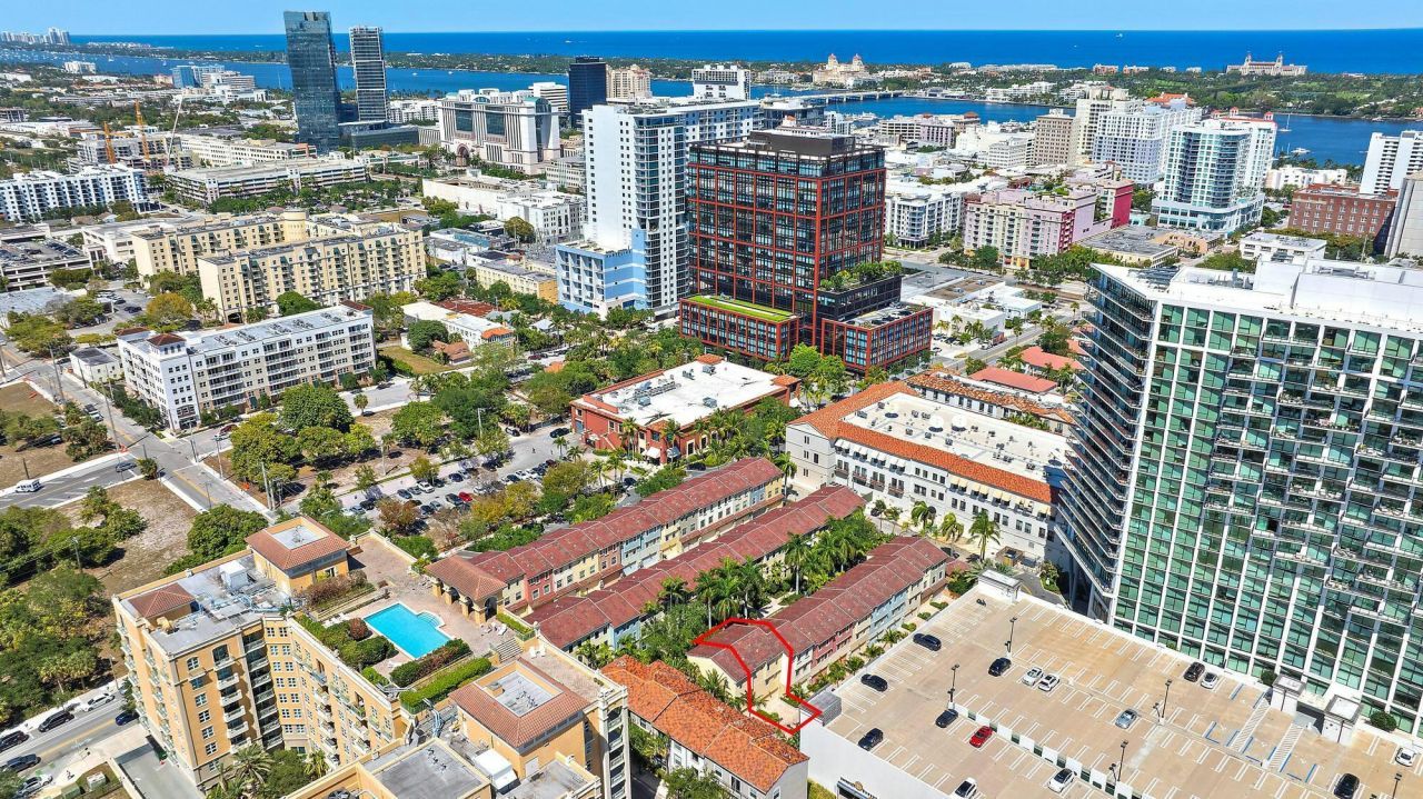 696 Fern Street, West Palm Beach, FL 33401 Photo