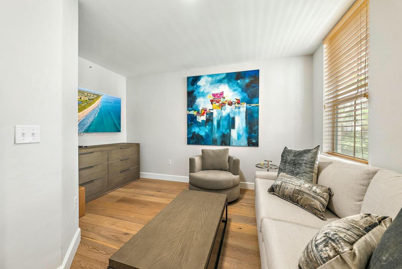 696 Fern Street, West Palm Beach, FL 33401 Photo