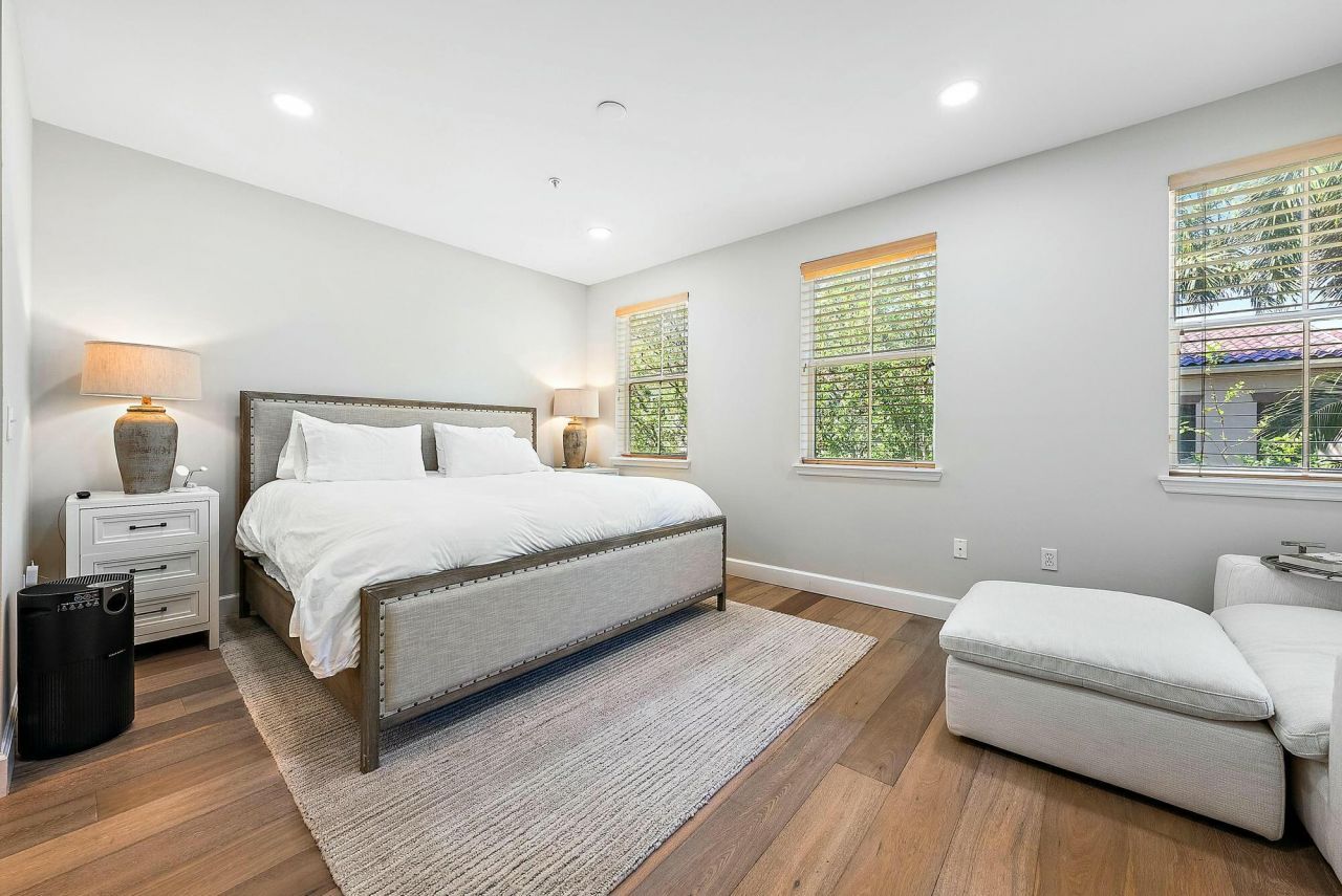 696 Fern Street, West Palm Beach, FL 33401 Photo