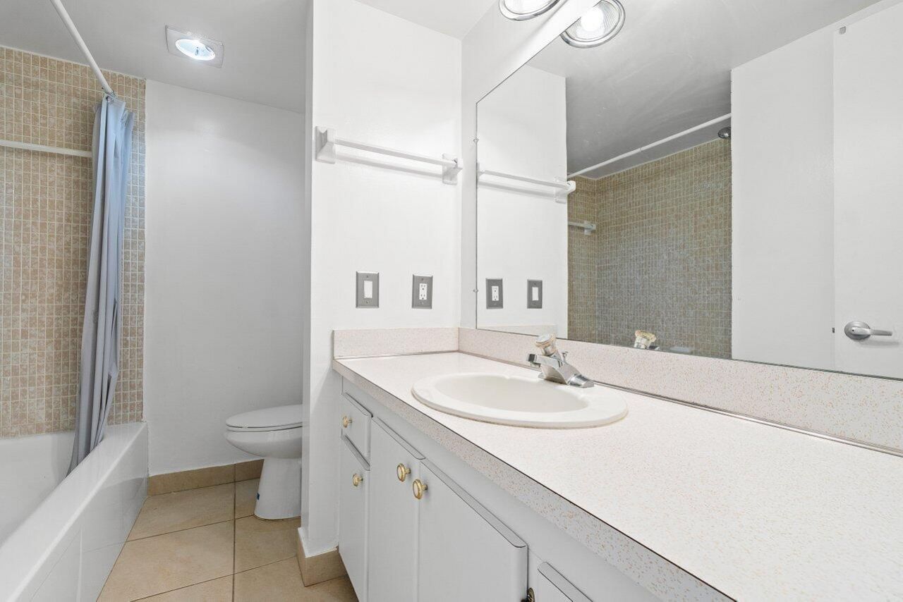 250 NE 20th Street, Unit 2250, Boca Raton, FL 33431 Photo