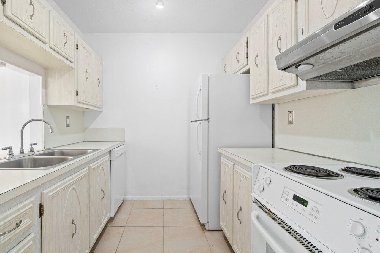 250 NE 20th Street, Unit 2250, Boca Raton, FL 33431 Photo