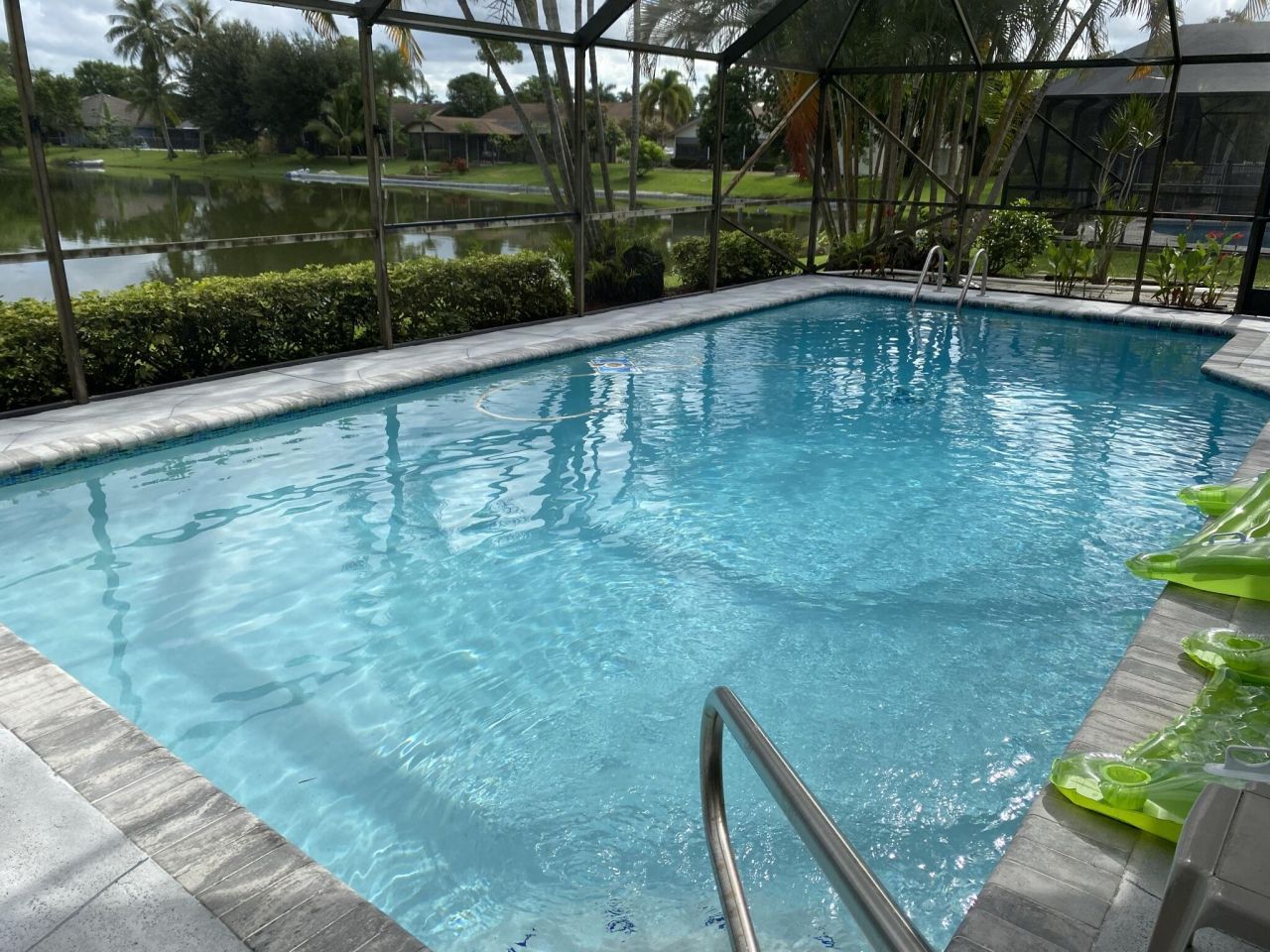 191 Parkwood Drive, Royal Palm Beach, FL 33411 Photo