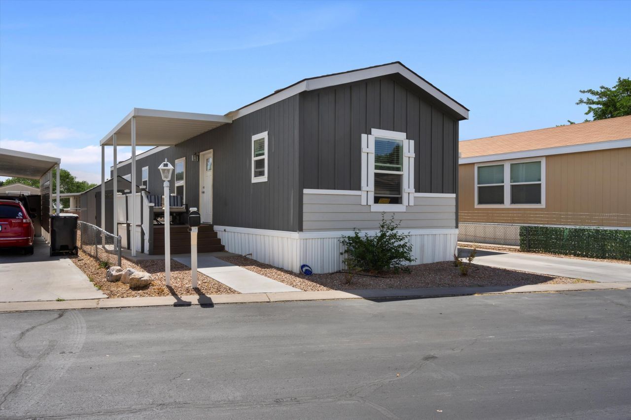 625 Fox Lane Se, Albuquerque, NM 87123 Main Photo