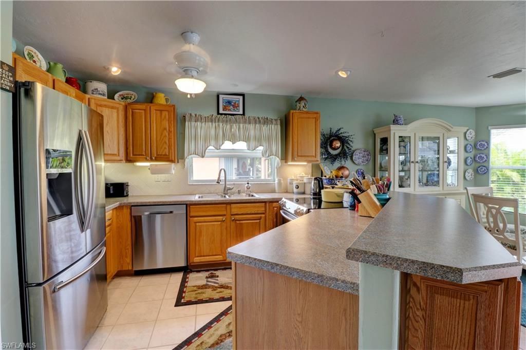 2019 SW 43rd Ter, Cape Coral, FL 33914 Photo