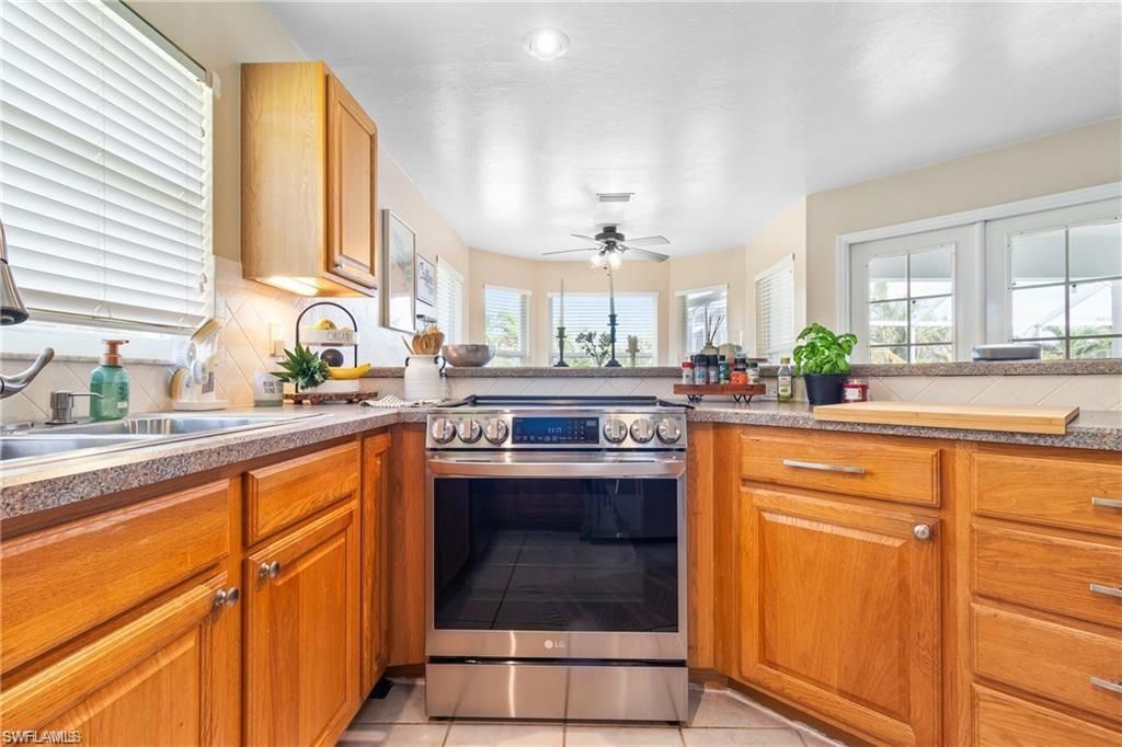 2019 SW 43rd Ter, Cape Coral, FL 33914 Photo