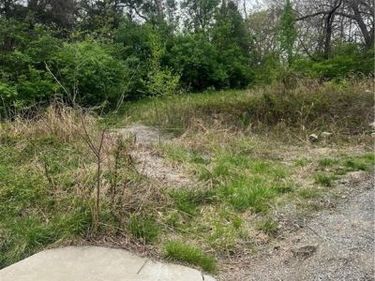 40 A Street, Lee's Summit, MO 64086