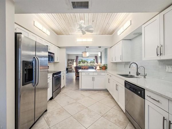 6025 Chardonnay LN, Unit 103, NAPLES, FL 34119