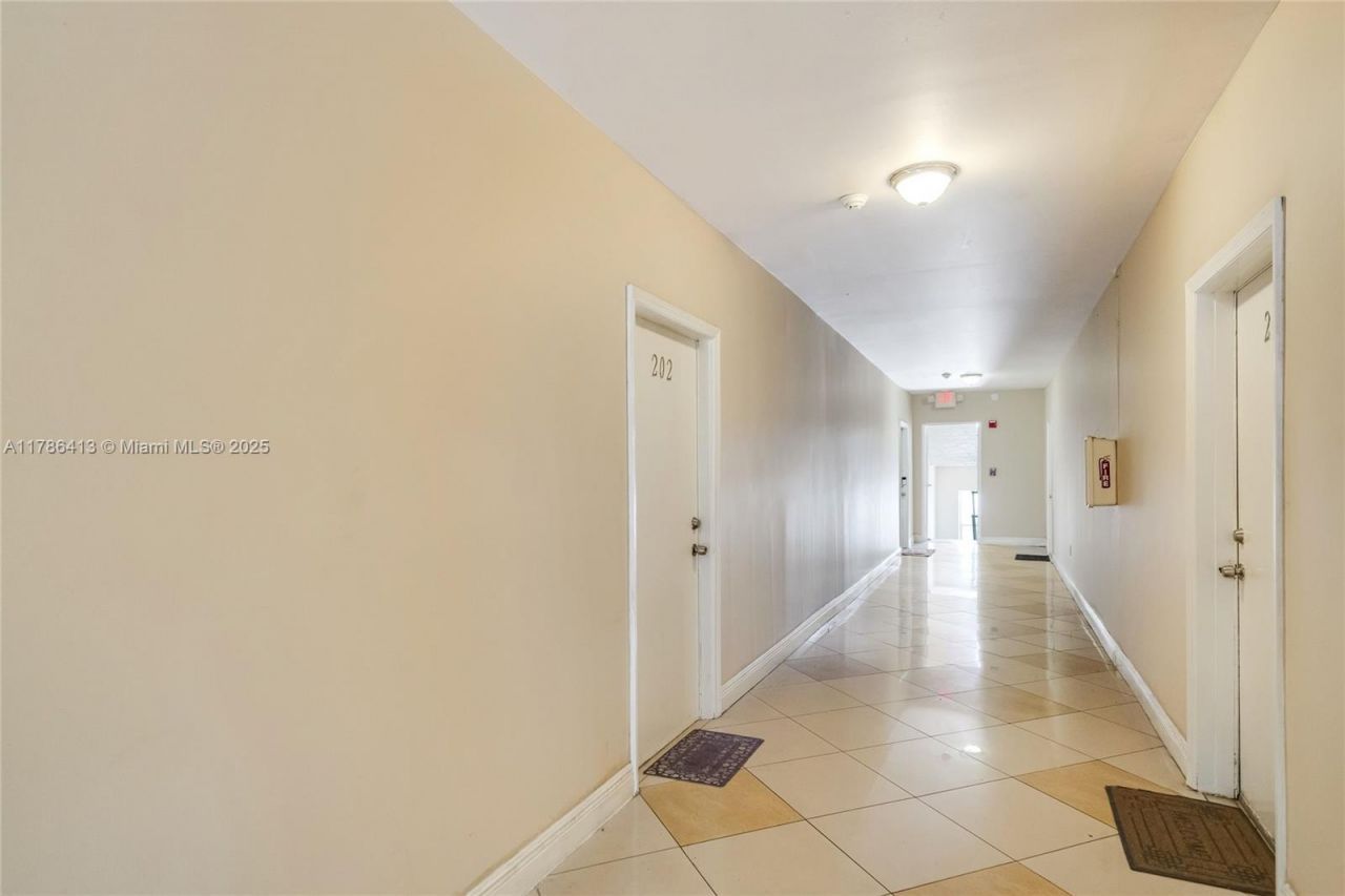 440 SW 5th Ave, Miami, FL 33130 Photo