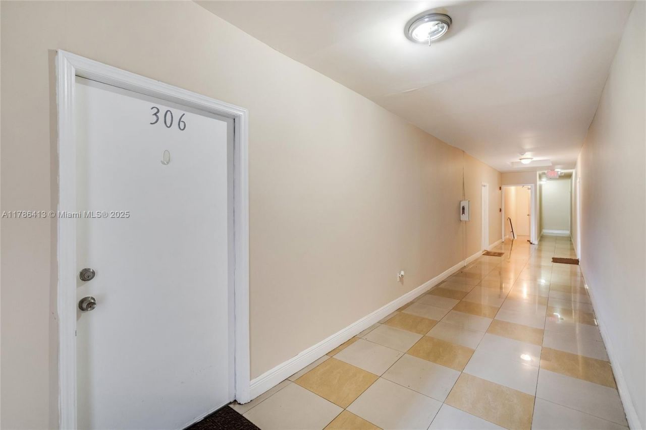 440 SW 5th Ave, Miami, FL 33130 Photo