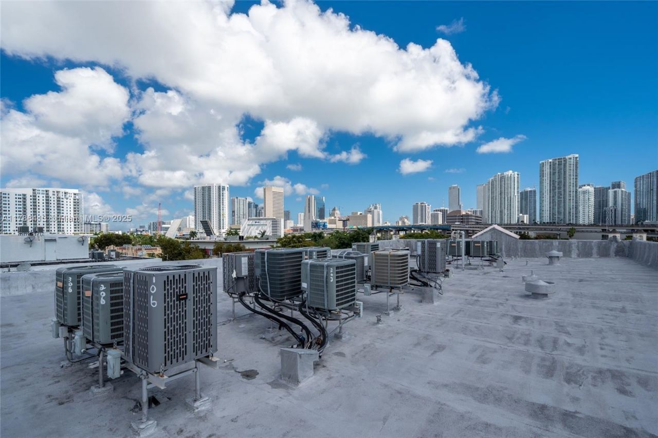 440 SW 5th Ave, Miami, FL 33130 Photo