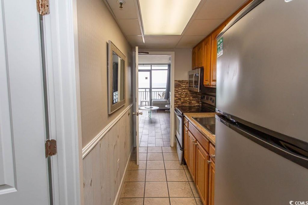 6804 Ocean Blvd. N Photo 5