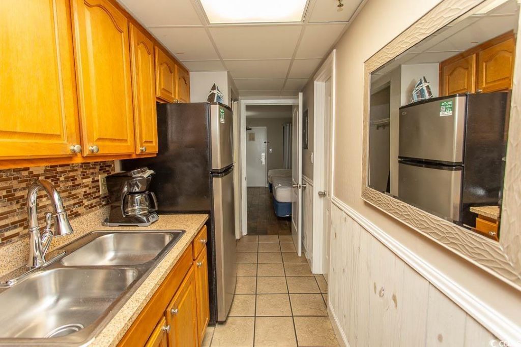 6804 Ocean Blvd. N Photo 8