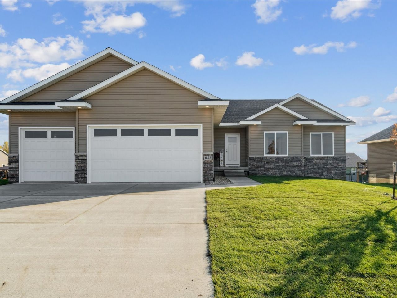 1789 Glen Rock Dr, Marion, IA 52302 Main Photo