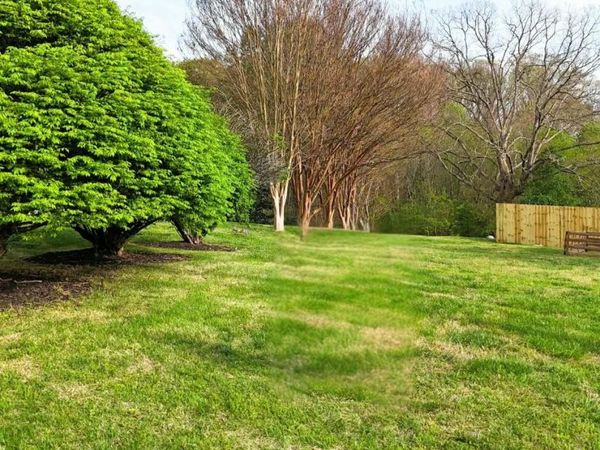 165 Brentwood Place, Lenoir City, TN 37772