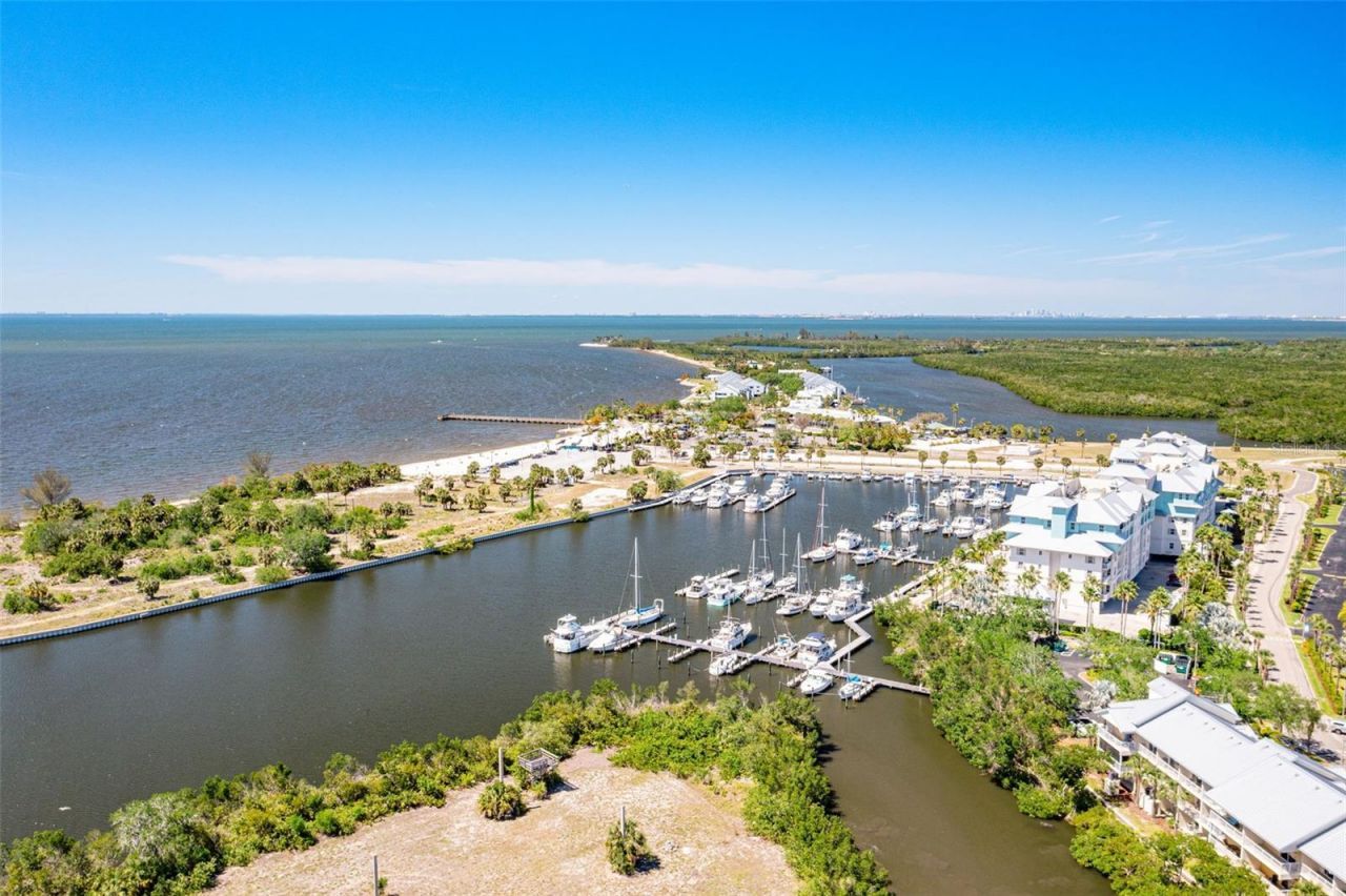 3248 Mangrove Point Drive, Ruskin, FL 33570 Photo