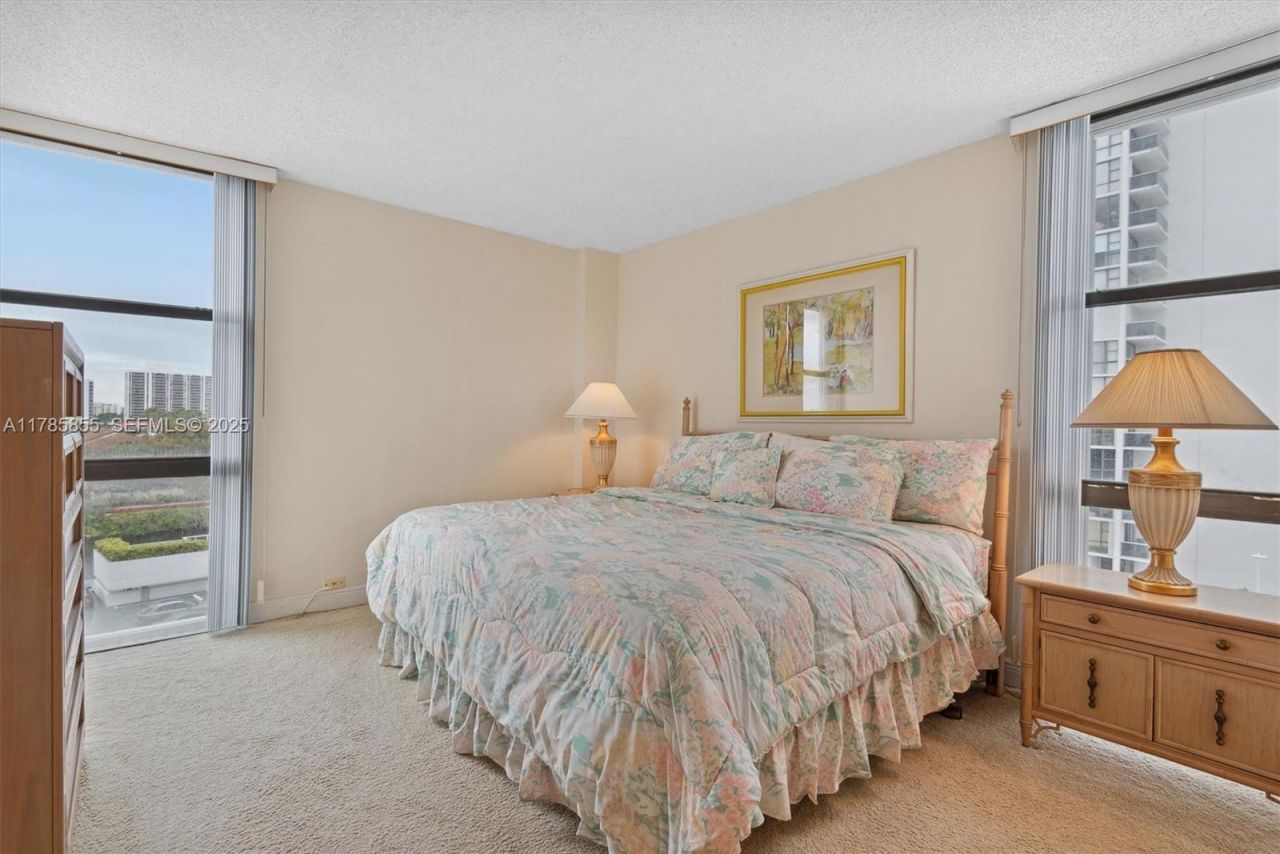 3625 N Country Club Dr, Unit 603, Aventura, FL 33180 Photo