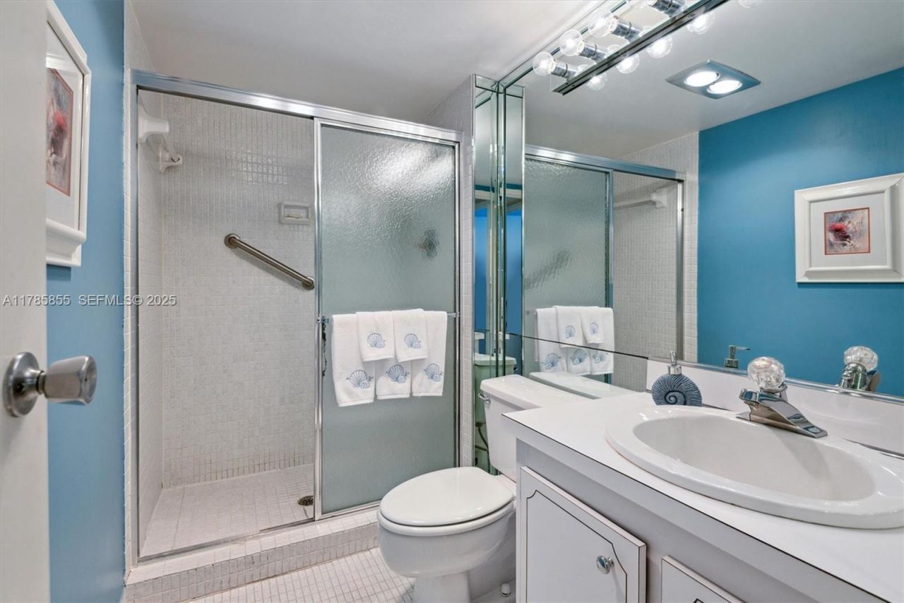 3625 N Country Club Dr, Unit 603, Aventura, FL 33180 Photo