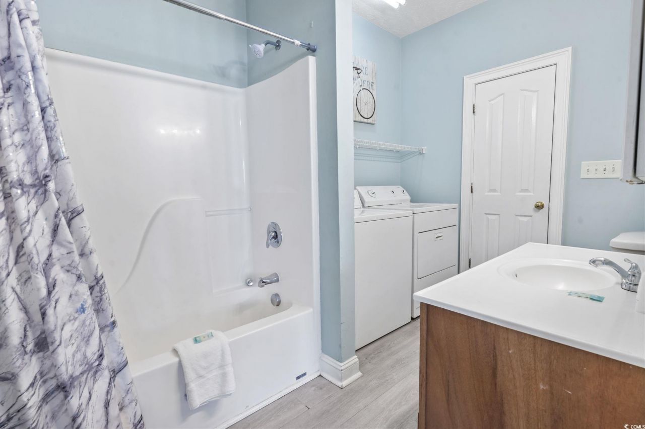 1508 Hillside Dr. S Photo 26