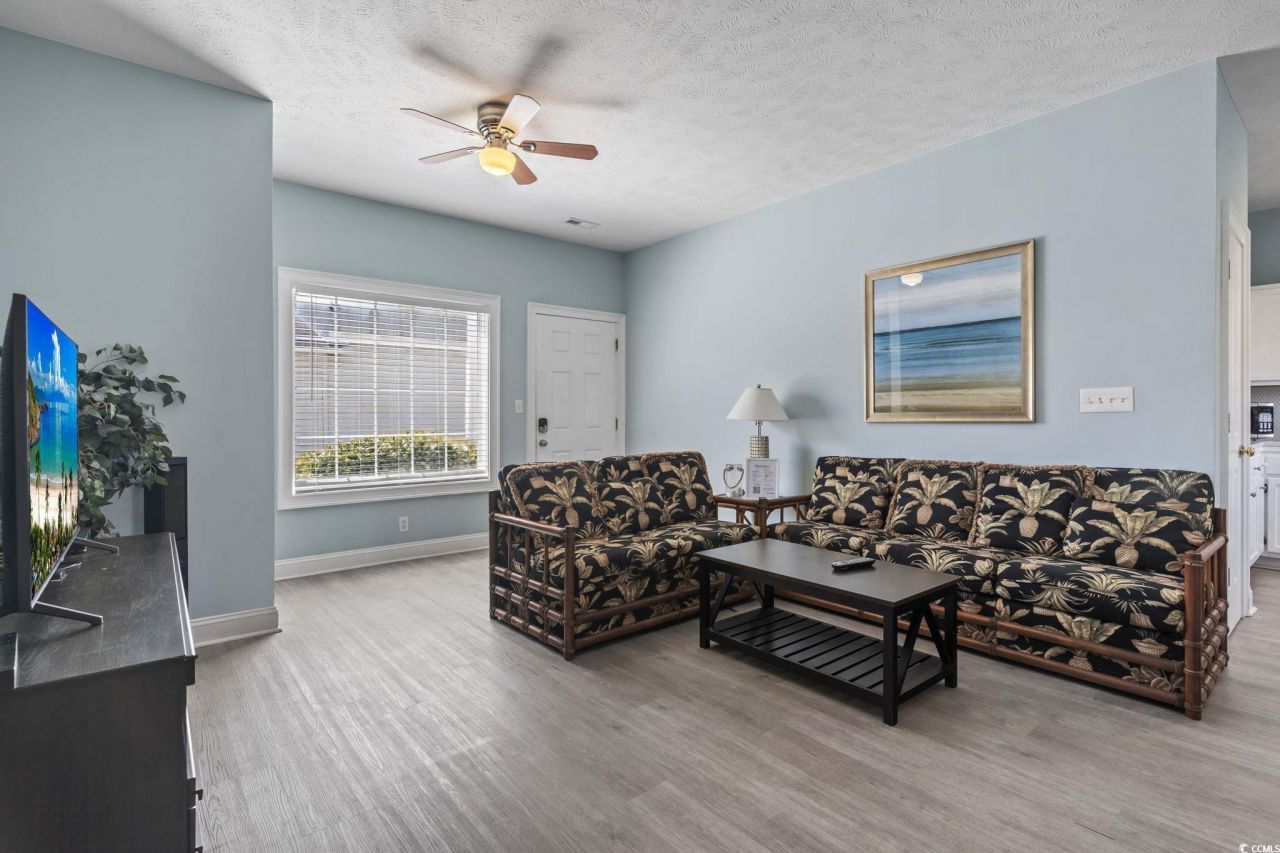 1508 Hillside Dr. S Photo 6