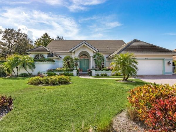 720 Turkey Oak LN, NAPLES, FL 34108