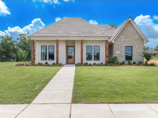 204 St. Andrews, Benton, LA 71006