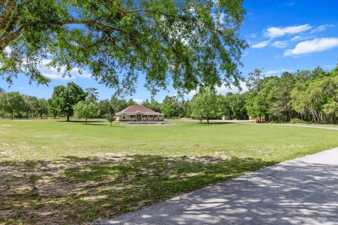 6854 W Sentinel Post Path, Beverly Hills, FL 34465 Photo