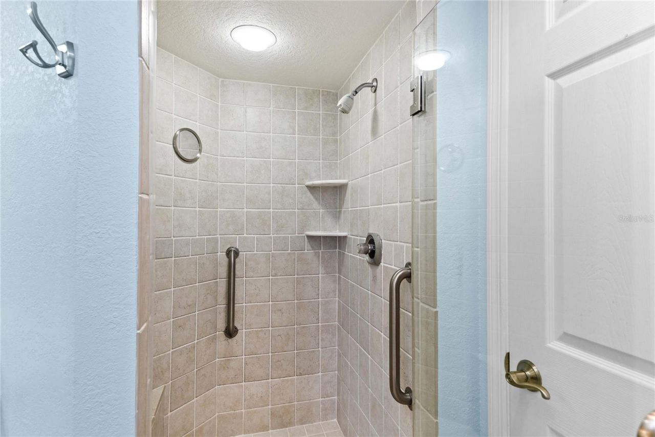 2700 N Peninsula Avenue, Unit 215, New Smyrna Beach, FL 32169 Photo