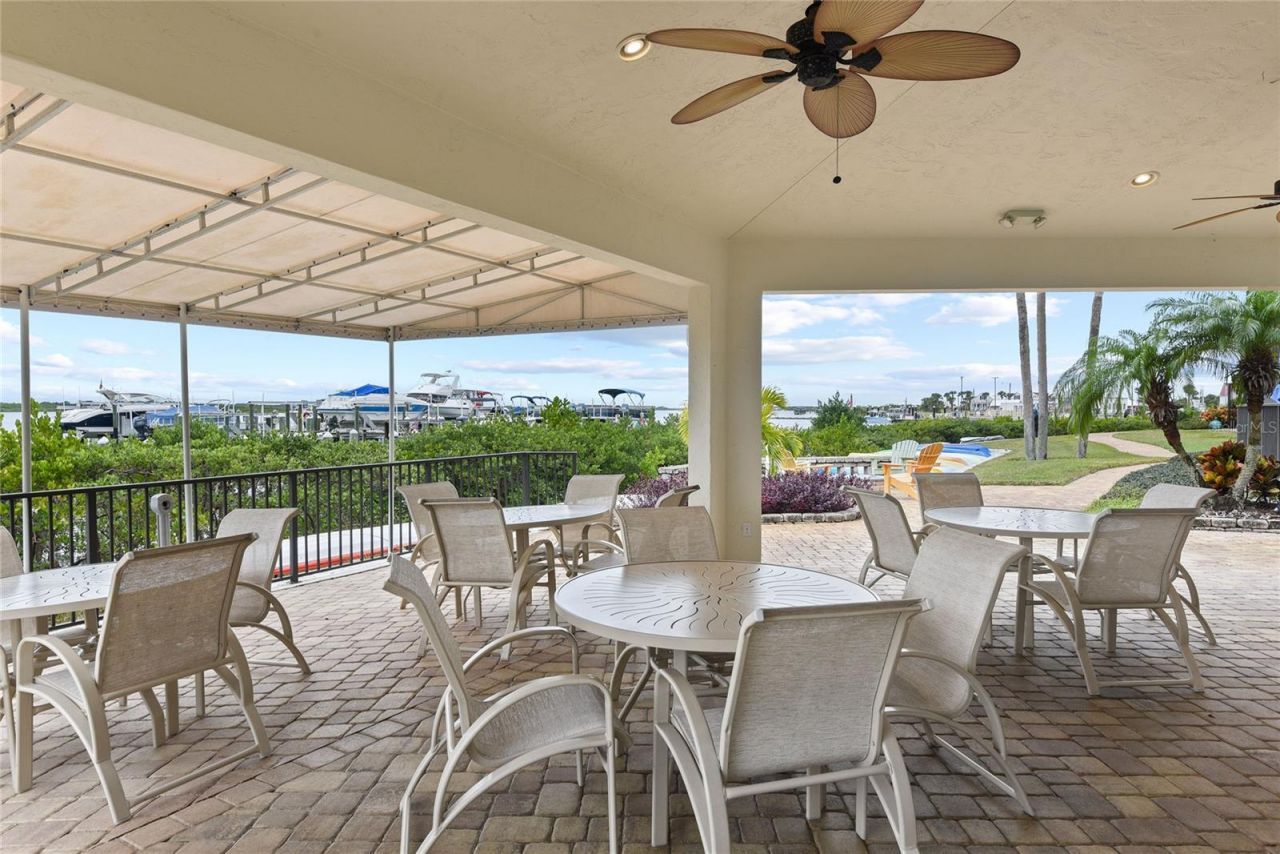 2700 N Peninsula Avenue, Unit 215, New Smyrna Beach, FL 32169 Photo