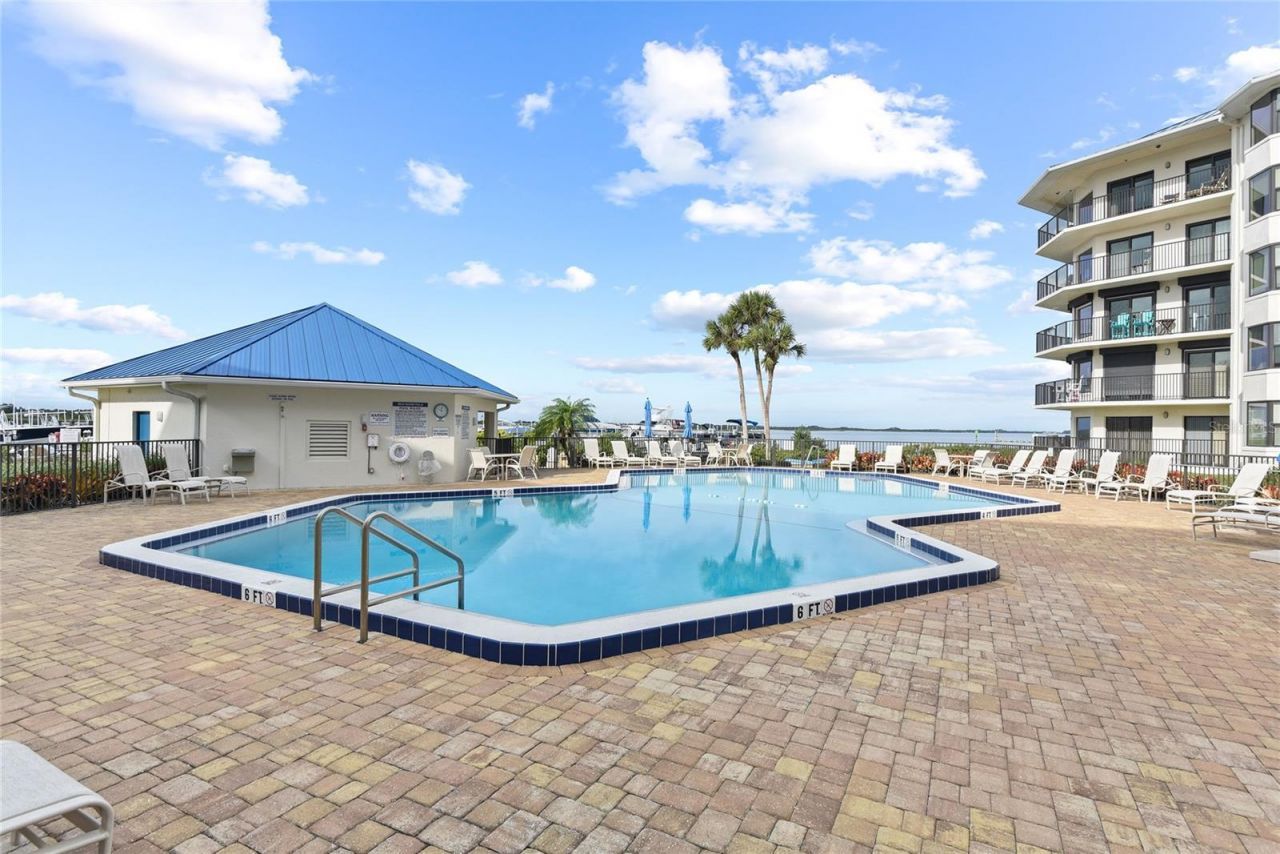 2700 N Peninsula Avenue, Unit 215, New Smyrna Beach, FL 32169 Photo