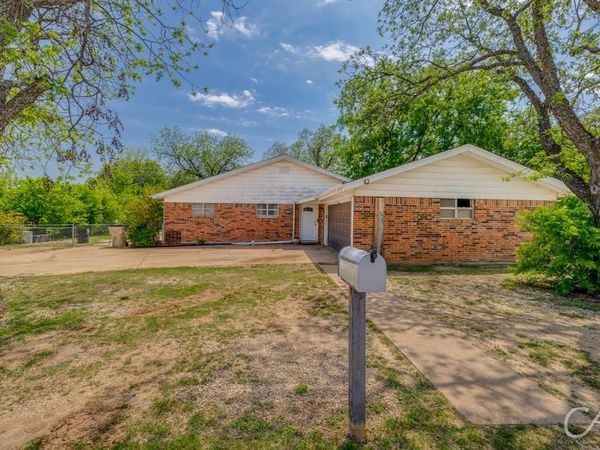 489 Main Street, Lawn, TX 79530