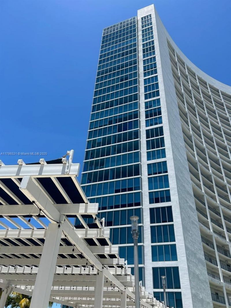 601 NE 36th St, Unit 801, Miami, FL 33137 Photo