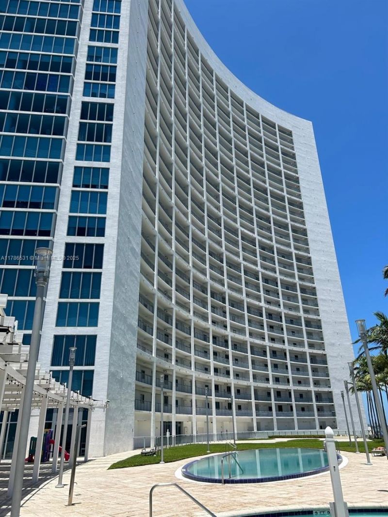 601 NE 36th St, Unit 801, Miami, FL 33137 Photo