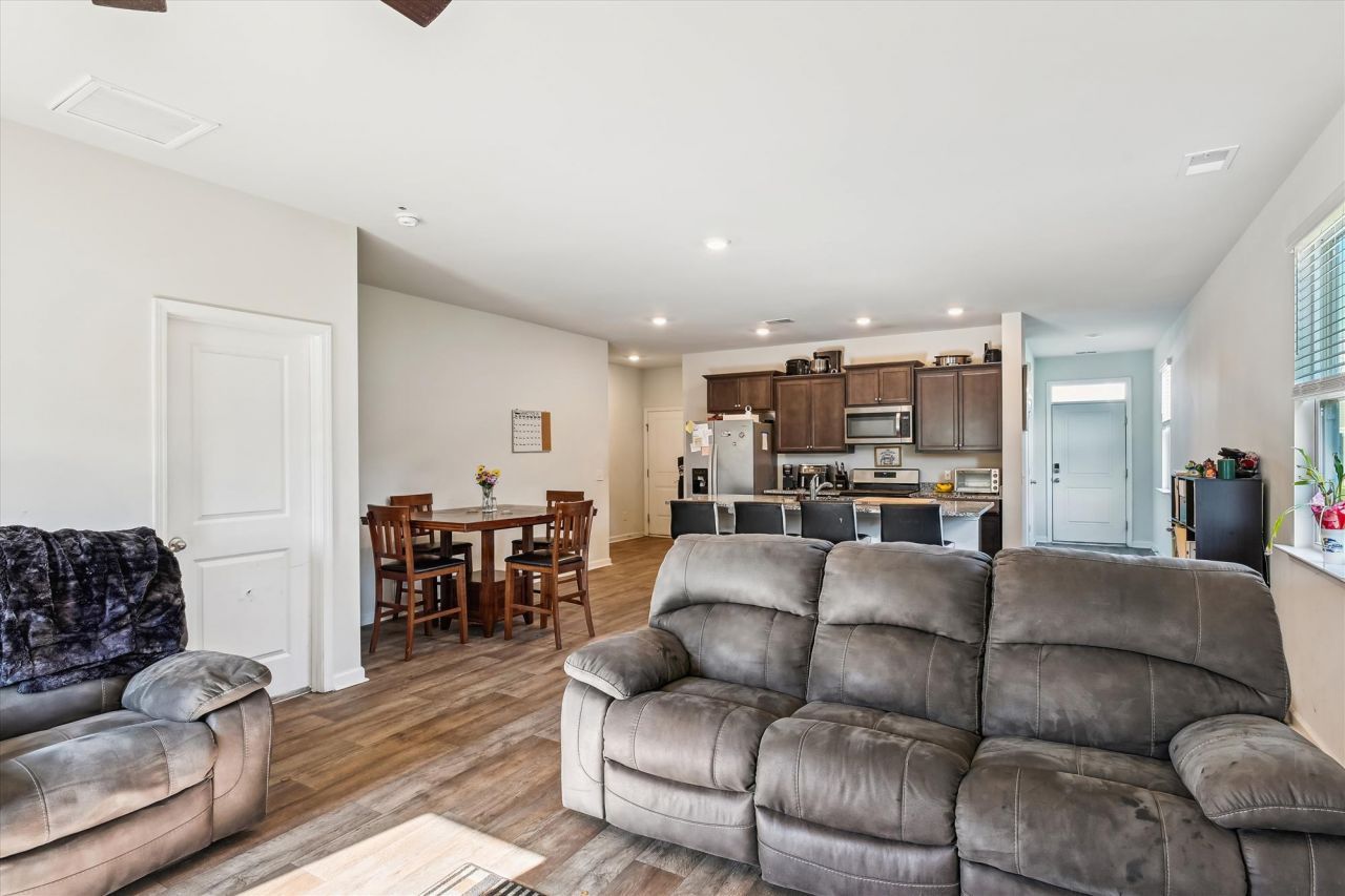 136 Pontoria Drive Photo 13