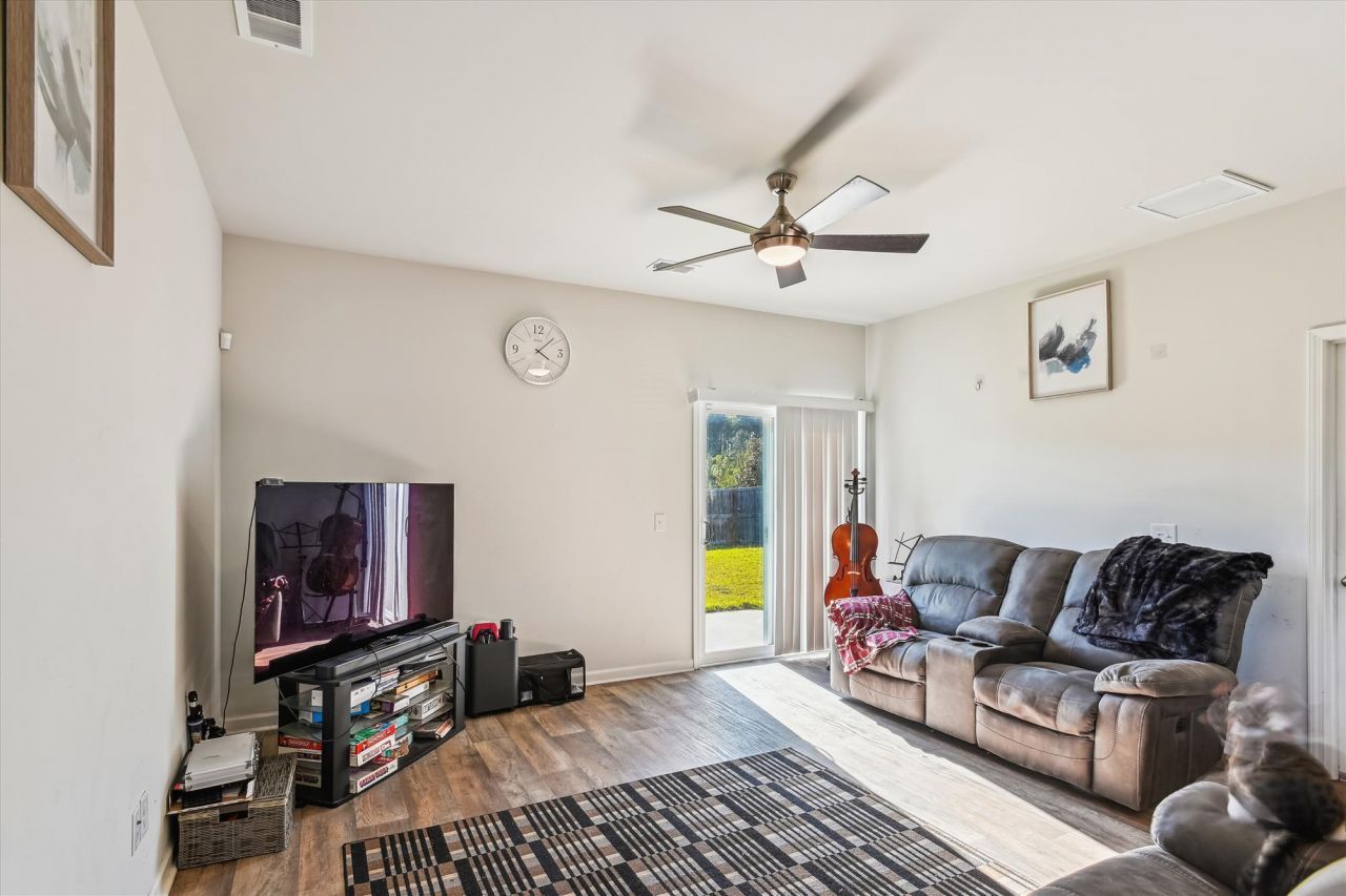 136 Pontoria Drive Photo 16