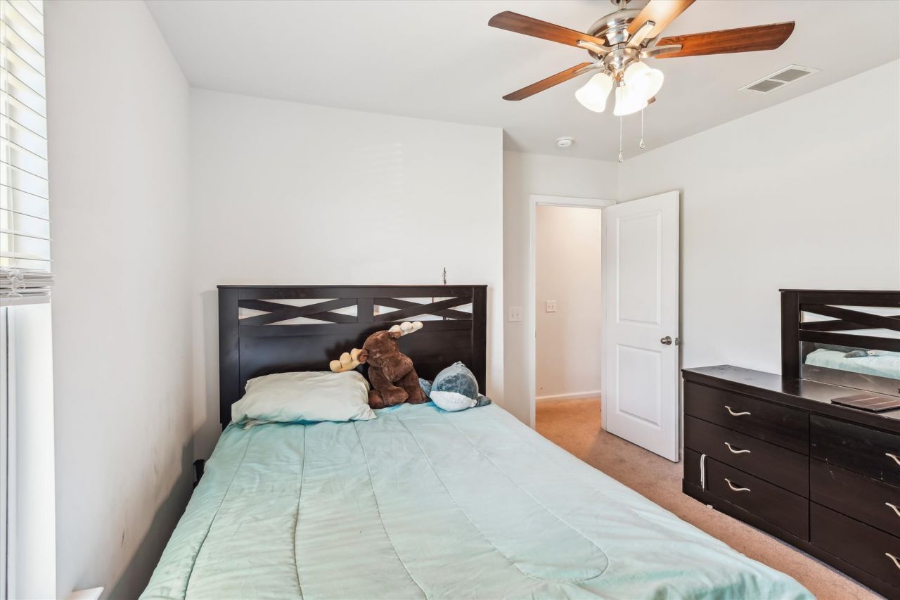 136 Pontoria Drive Photo 41