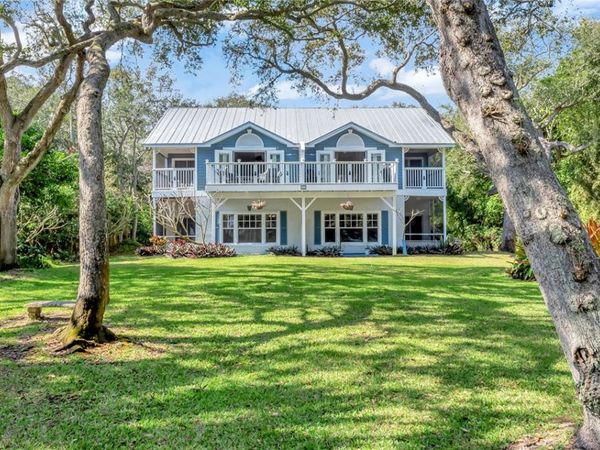 925 Indian River Drive, Sebastian, FL 32958