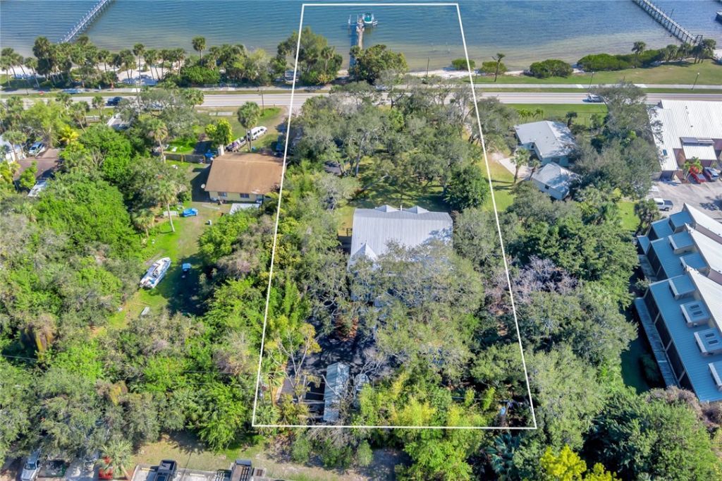 925 Indian River Drive, Sebastian, FL 32958 Photo