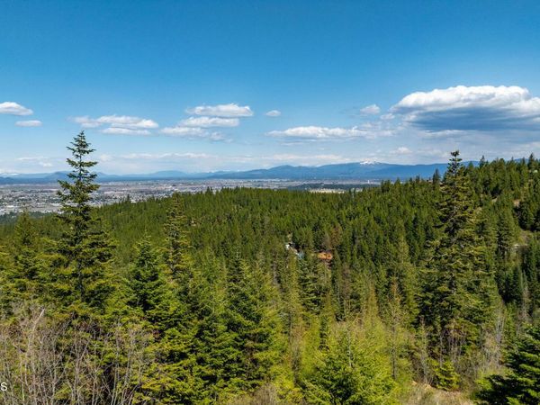 11817 W Garrett Ct, Post Falls, ID 83854