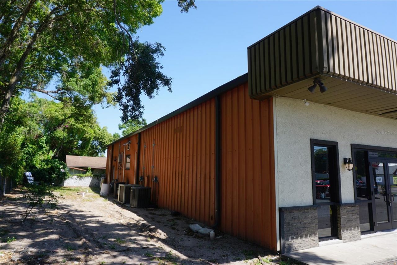 3021 W Waters Avenue, Tampa, FL 33614 Photo