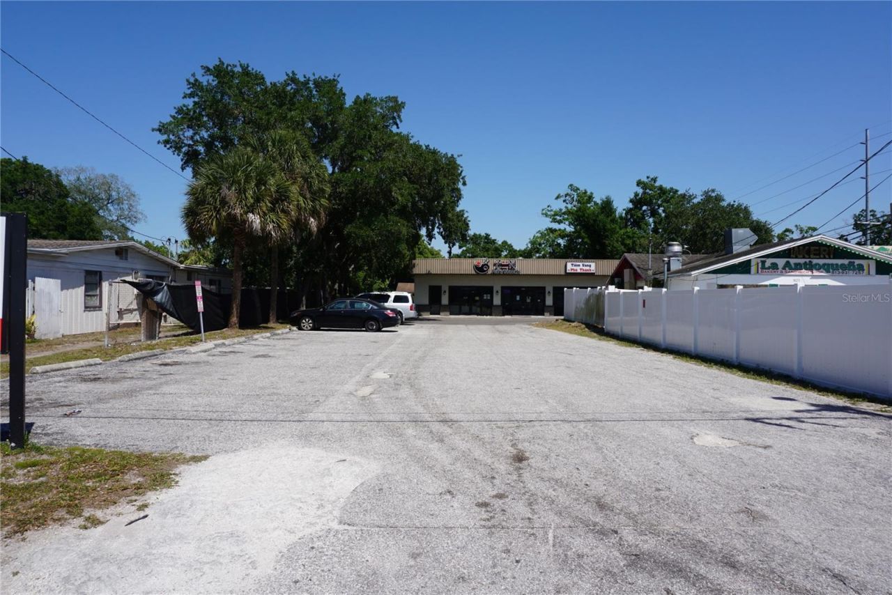3021 W Waters Avenue, Tampa, FL 33614 Photo