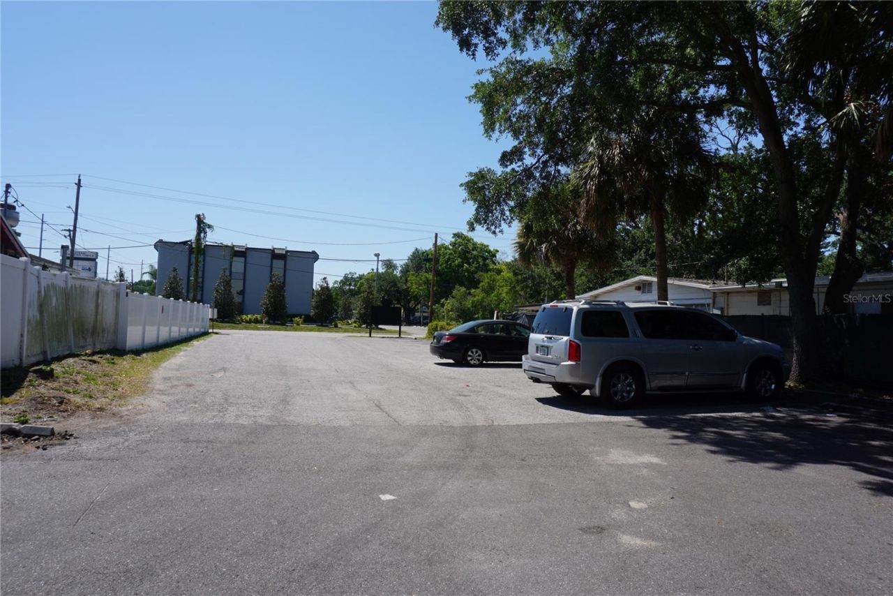 3021 W Waters Avenue, Tampa, FL 33614 Photo