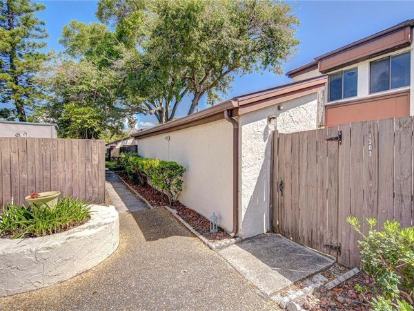 1881 N HERCULES AVENUE, Unit 1303, CLEARWATER, FL 33765