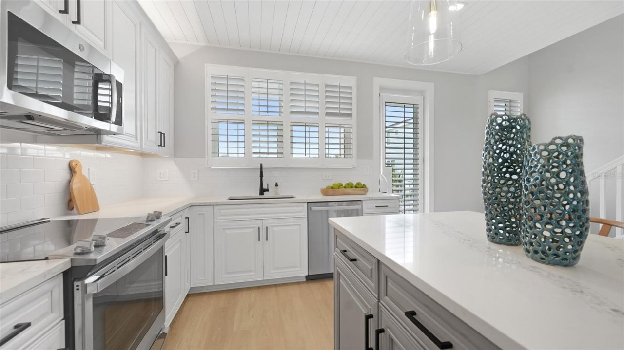 12415 Dockside Terrace, Cortez, FL 34215 Photo