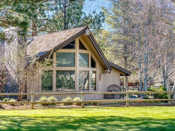 26247 SW Metolius Meadows Drive, Camp Sherman, OR 97730