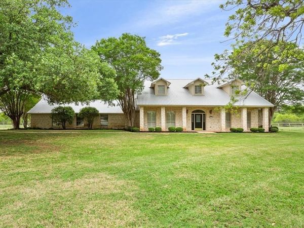 4843 S 3rd St Road, Waco, TX 76706